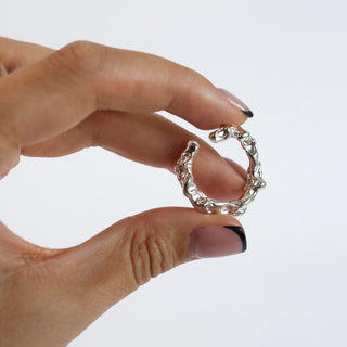 Lavawave cuff-ring