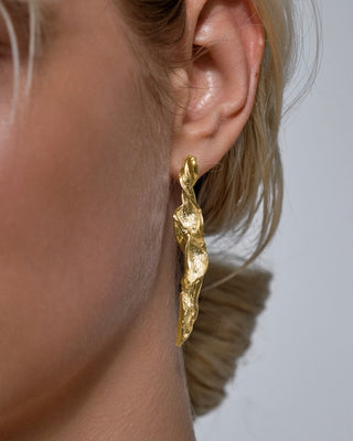 petals gold earrings (pre-order)