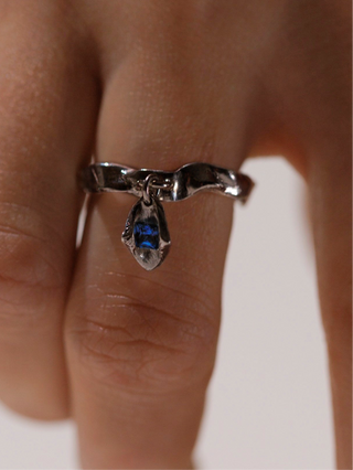 ring ‘magma leaf’ dark blue