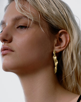 petals gold earrings (pre-order)